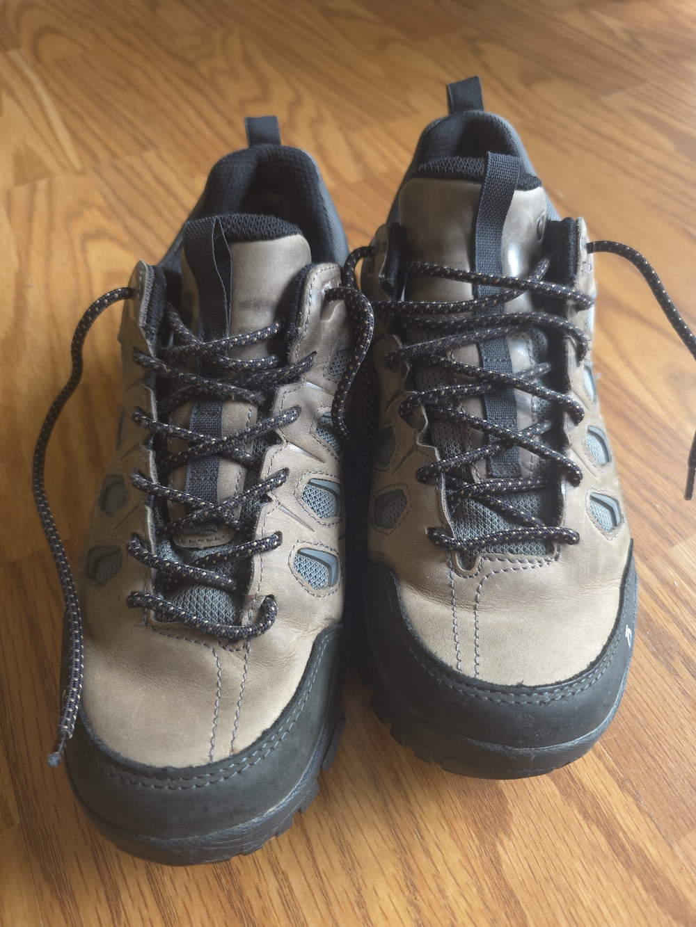 Oboz Men's Brown and Black Trail Boots - Rugged Outdoor Support - Picture 4 of 9